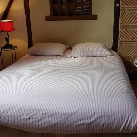 Le Petit Logis De Tinteniac Apartament *